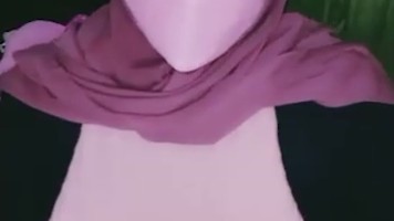 Bokep Indo Jilbab Mbak Deby Binal Remas Toket