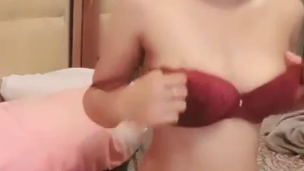 Gwen Live Uting Nenen