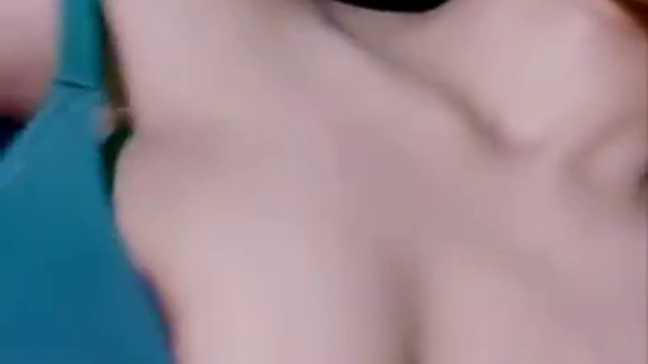 ABG Pamer Puting Nenen Live Hot