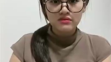 Bokep Indo Viral Acha Sitobrut Berkacamata Live