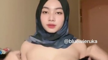 RUKA Berjilbab Cantik Mempesona Berani Omek Depan Kamera