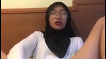 Cewek Jilbab Lugu Kacamata 20 Tahun Anak Rumahan Pap Colmek