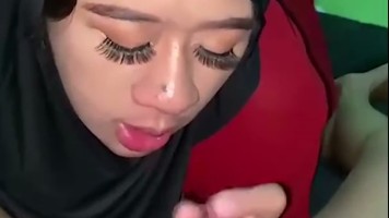 Di Sepong Tante Jilbab Bulu Mata Anti Badai