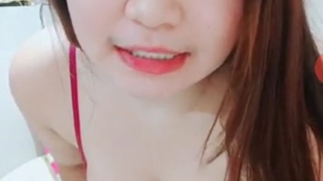Amalia Cantik Montok