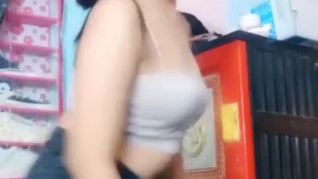 Nurul Janda Muda Pamer Bodi Di Kamar